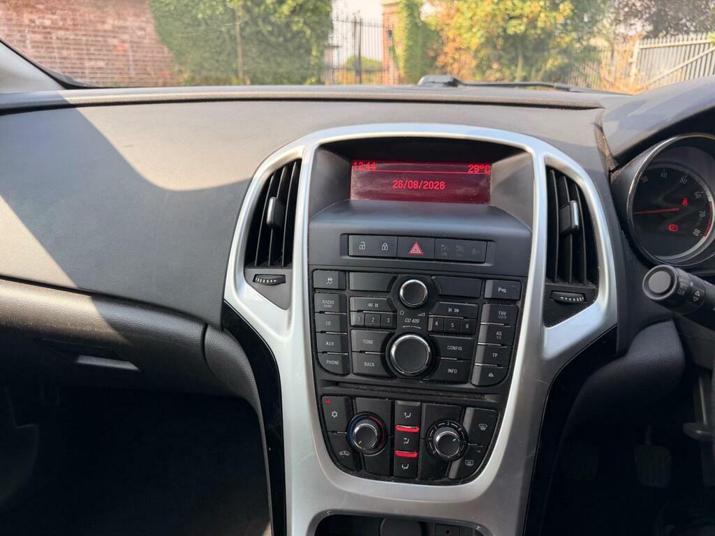 Vauxhall Astra Hatchback 1.6 16V Se Euro 5 201262 Silver #36
