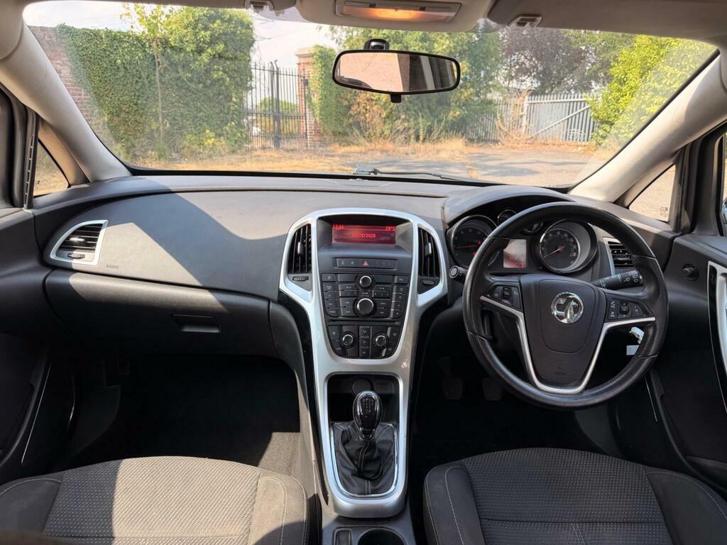 Vauxhall Astra Hatchback 1.6 16V Se Euro 5 201262 Silver #28