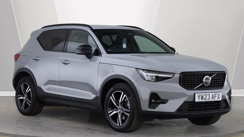 Volvo XC40 B4 P Plus Dark Park Camera, Heated Seats, Apple Grey
