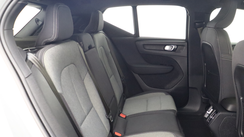 Volvo XC40 B4 P Plus Dark Park Camera, Heated Seats, Apple YW23AFX Grey #6