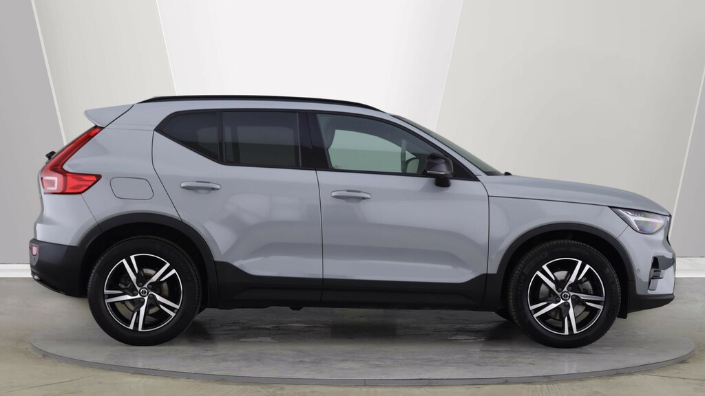 Volvo XC40 B4 P Plus Dark Park Camera, Heated Seats, Apple YW23AFX Grey #3