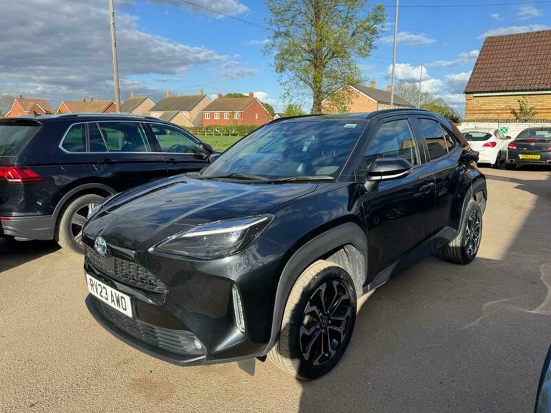 Toyota Yaris 1.5 Vvt-h Design E-cvt RV23AWO Black #3