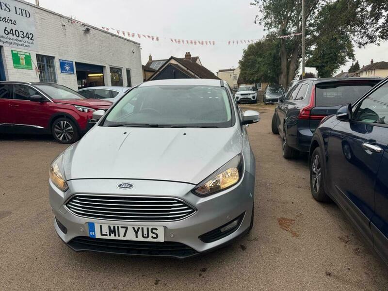 Ford Focus 1.5 Tdci Zetec Edition LM17YUS Silver #2