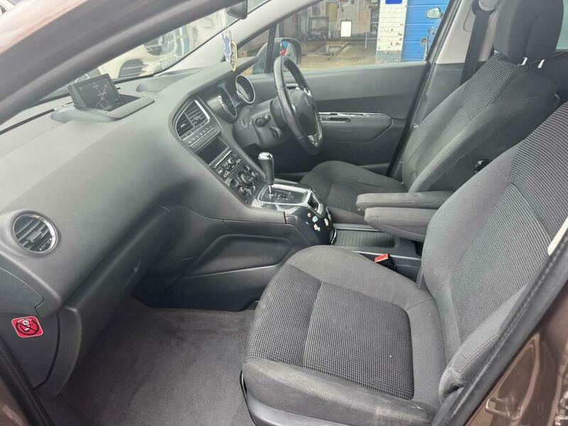 Peugeot 5008 Active Grey #15