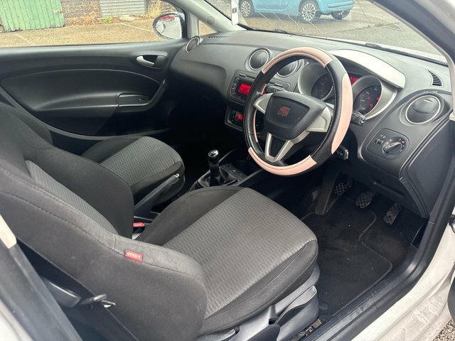 Seat Ibiza Hatchback White #5