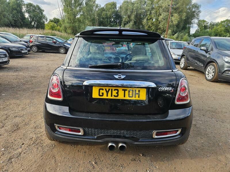 Mini Hatch 1.6 Cooper S Euro 5 Ss GY13TOH Black #6