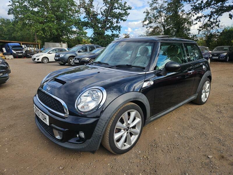 Mini Hatch 1.6 Cooper S Euro 5 Ss GY13TOH Black #3