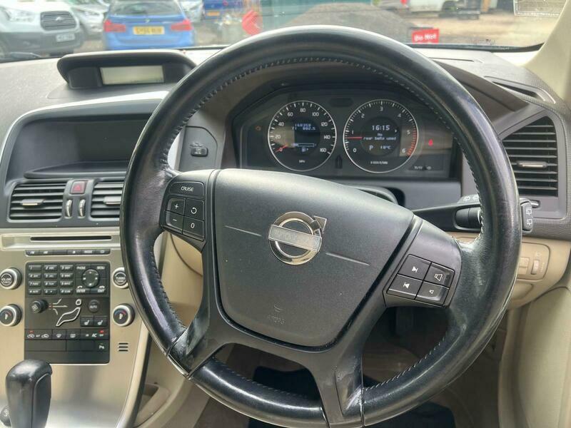 Volvo XC60  Silver #9