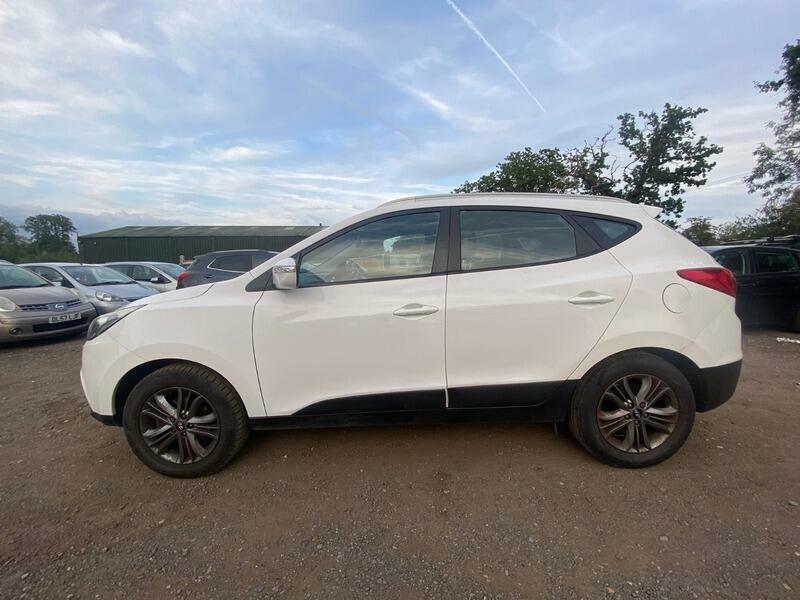 Hyundai Ix35 1.7 Crdi Se Euro 5 Ss Nav White #4