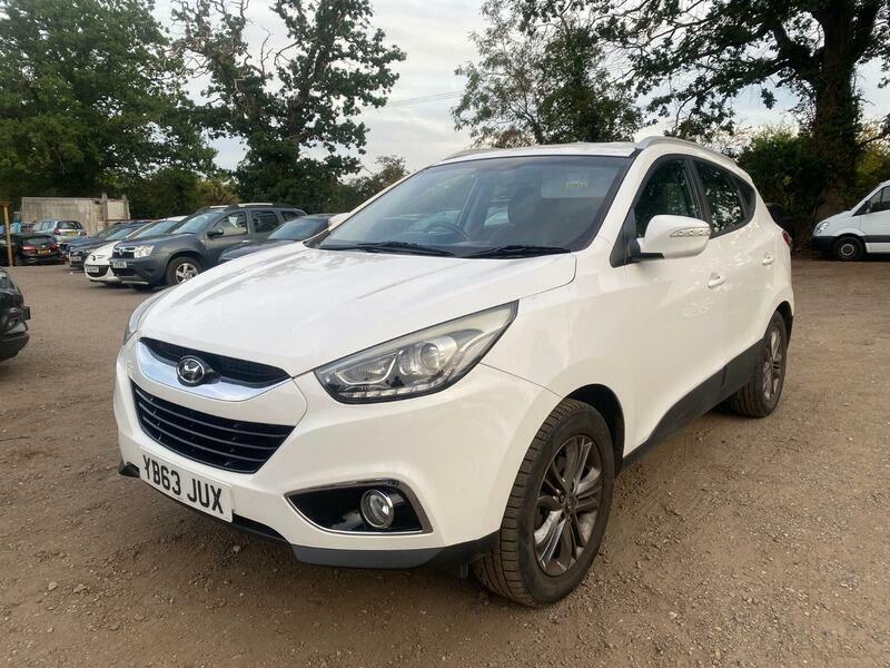 Hyundai Ix35 1.7 Crdi Se Euro 5 Ss Nav White #3