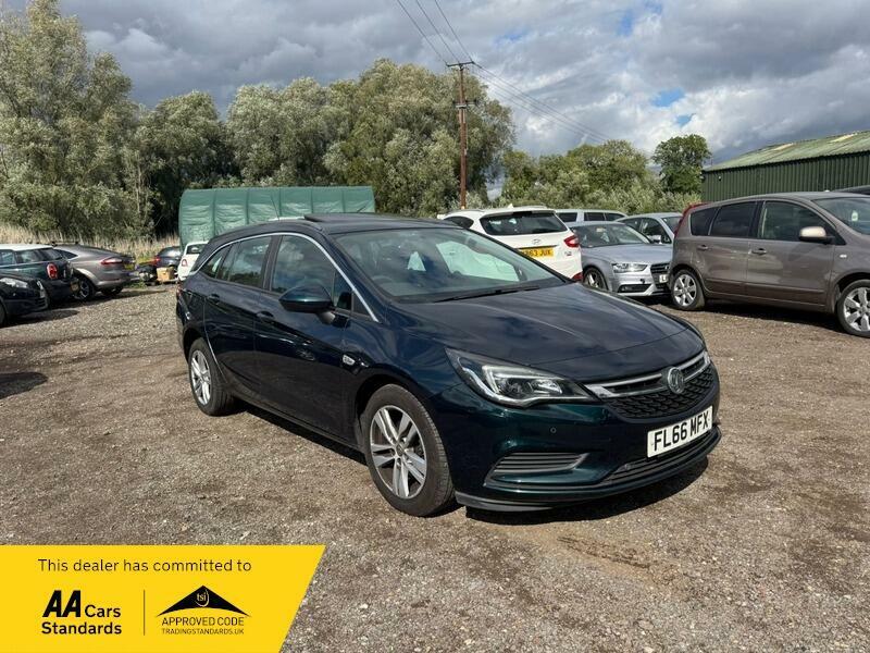 Vauxhall Astra Design Green
