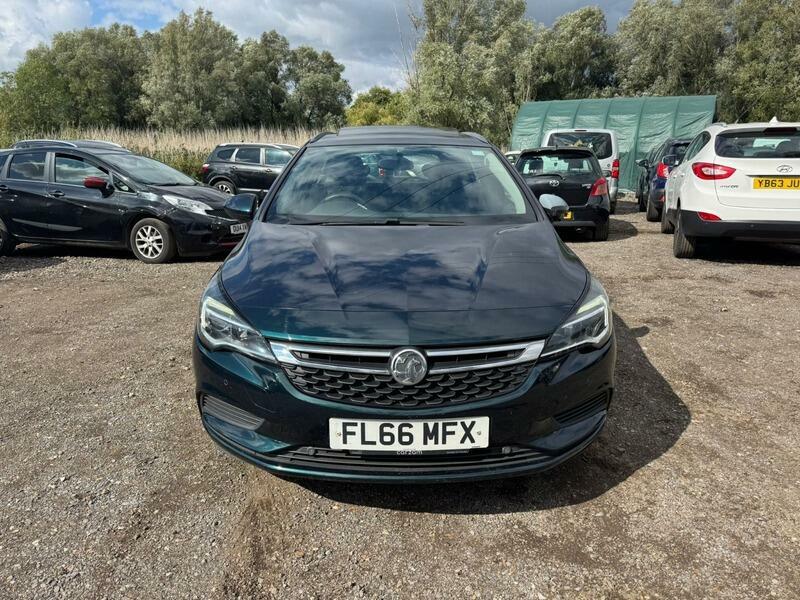 Vauxhall Astra Design Green #2