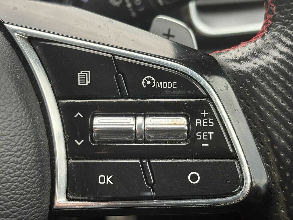 Kia Proceed Gt-line White #24