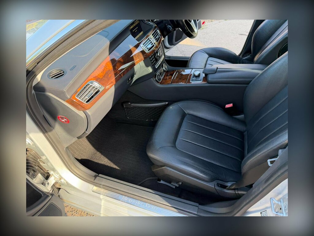 Mercedes-Benz CLS 3L Null Silver #43