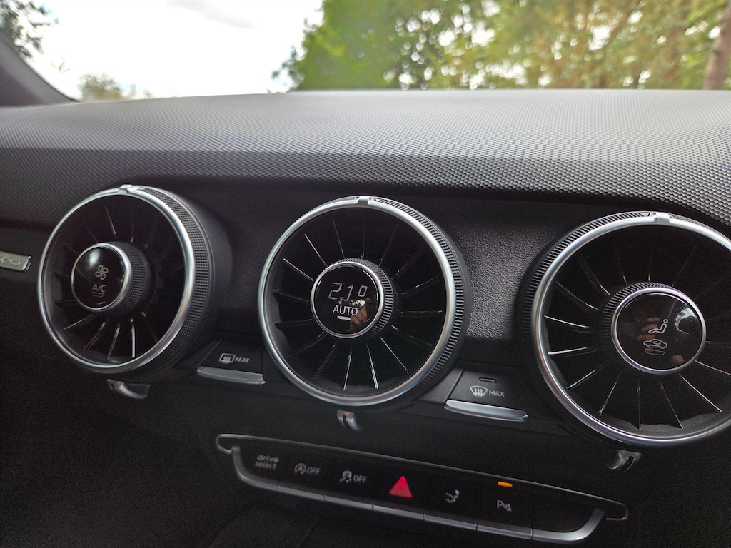 Audi TTS 2L Null Silver #38