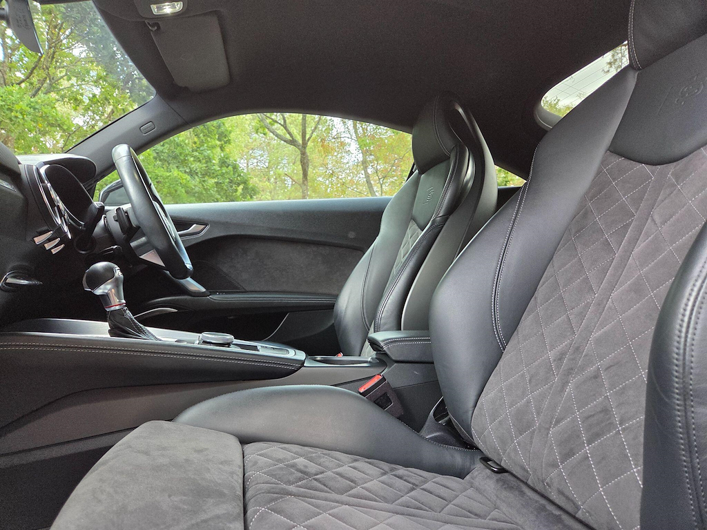 Audi TTS 2L Null Silver #32