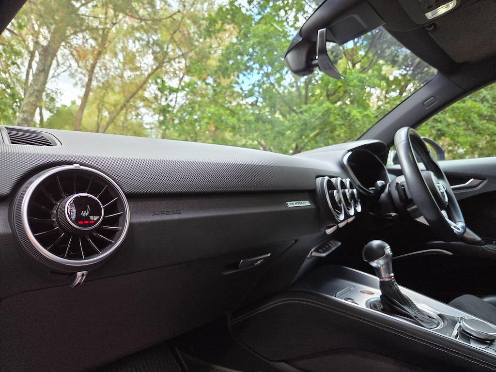 Audi TTS 2L Null Silver #31