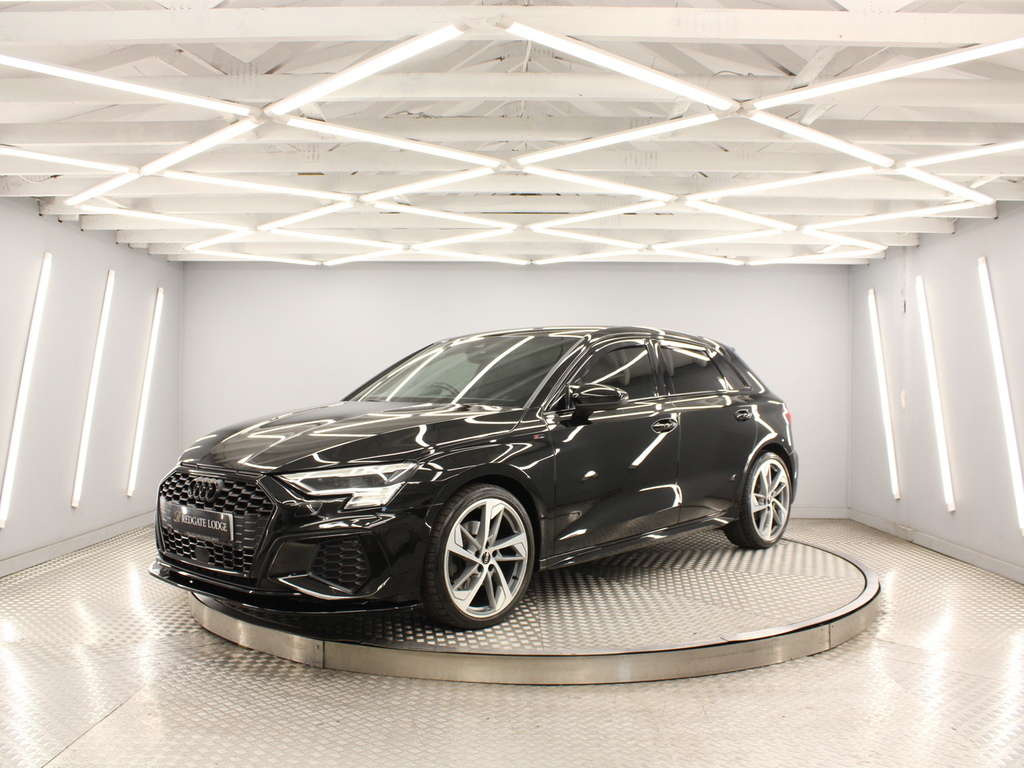 Audi A3 Hatchback LM22LHU Black #4