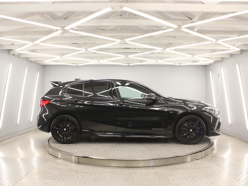 BMW 1 Series Hatchback MA23WYD Black