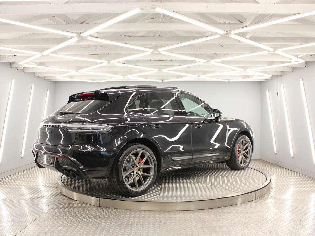 Porsche Macan Suv LB71WDY Black #4