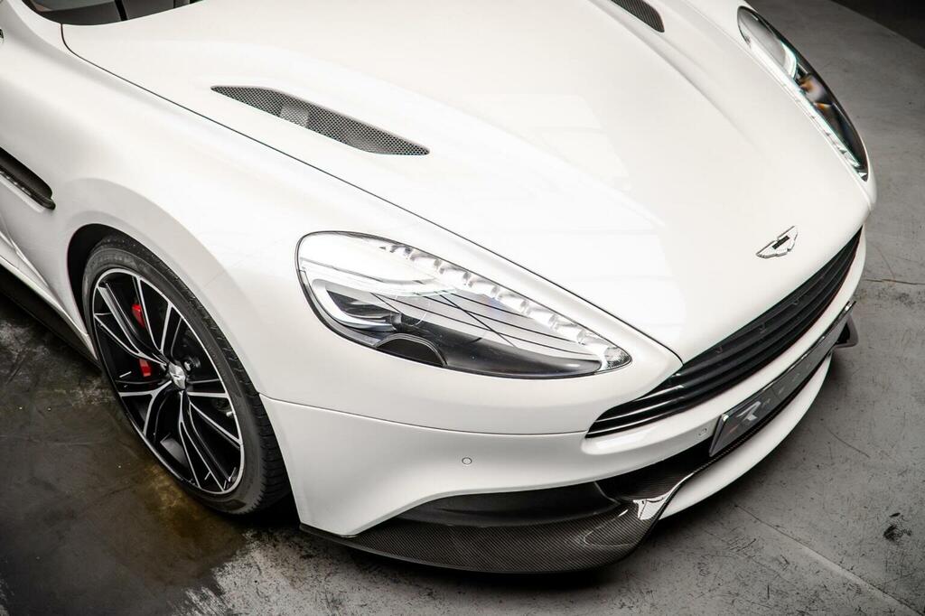 Aston Martin Vanquish Coupe Grey #11