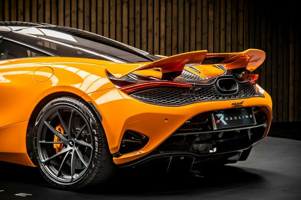 McLaren  V8 Ssg  #18