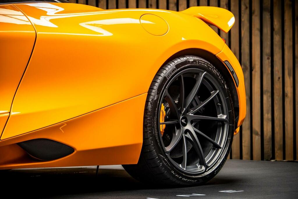 McLaren  V8 Ssg  #15