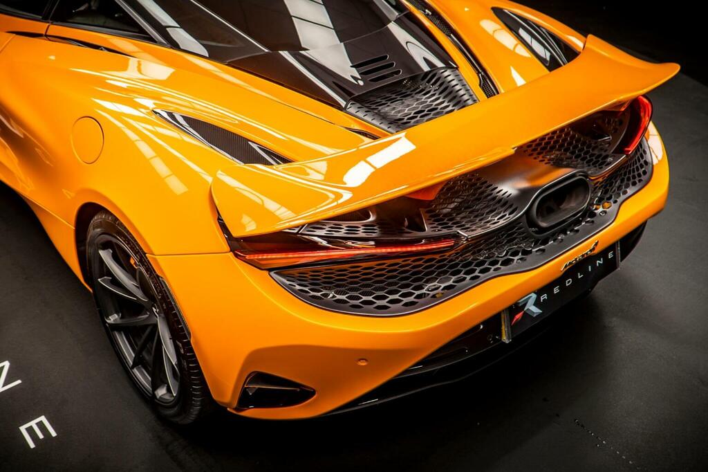 McLaren  V8 Ssg  #19