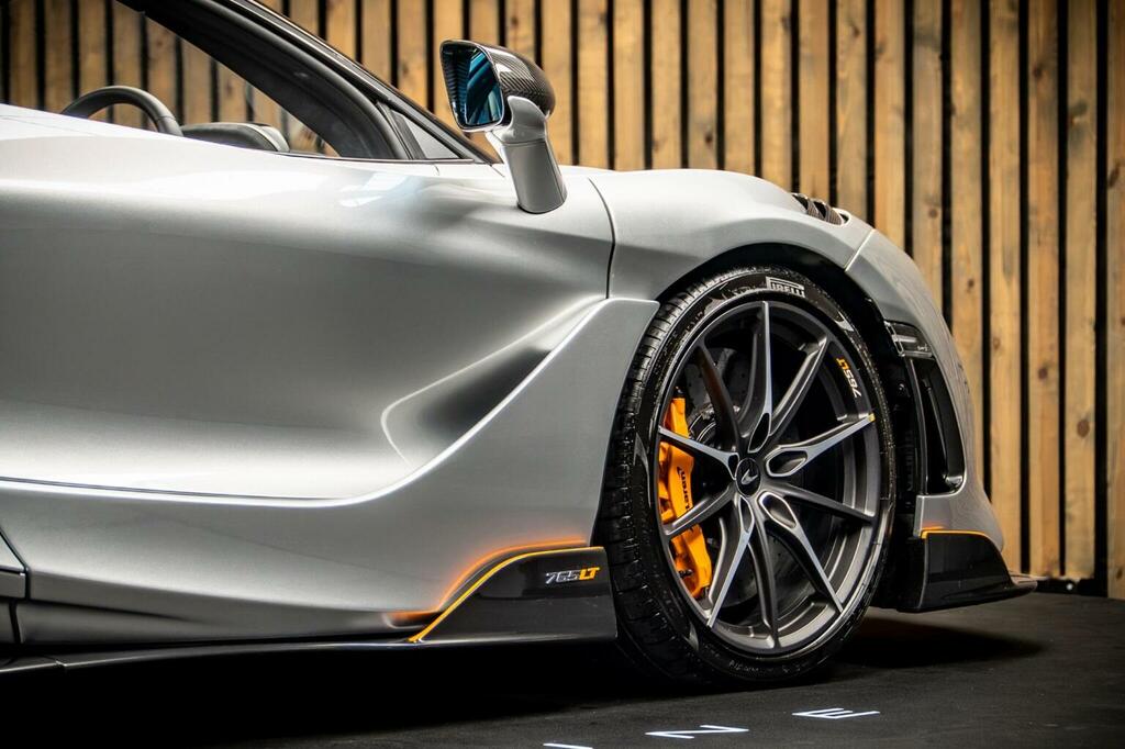 McLaren 765LT Spider Spider Silver #16