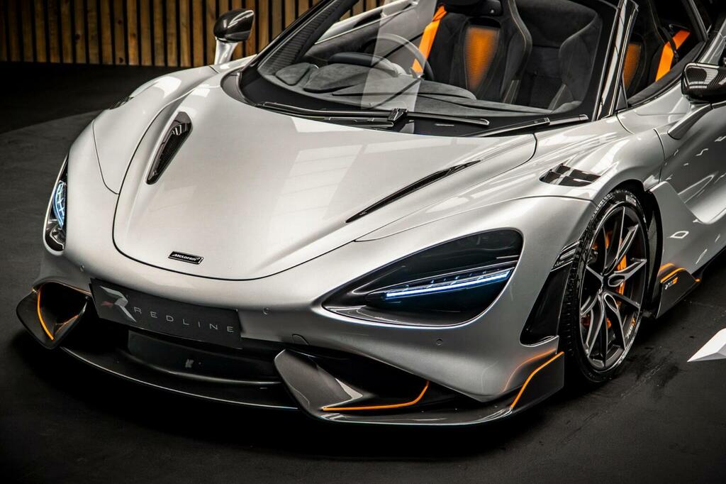 McLaren 765LT Spider Spider Silver #17