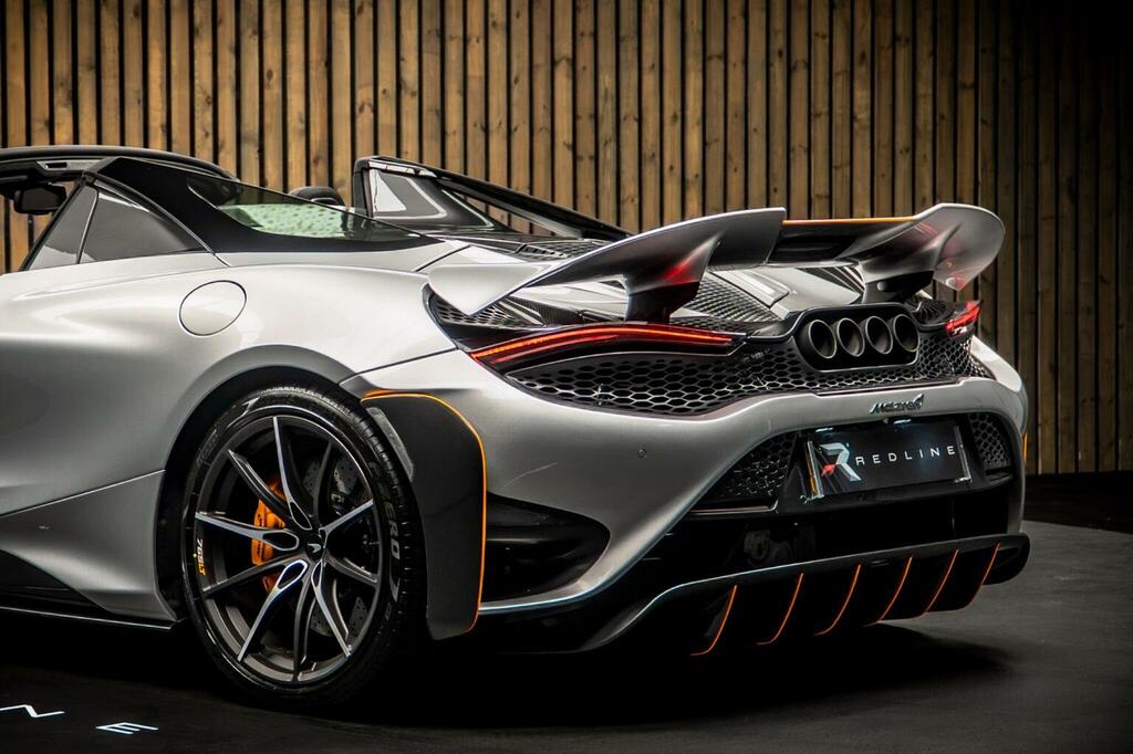 McLaren 765LT Spider Spider Silver #19