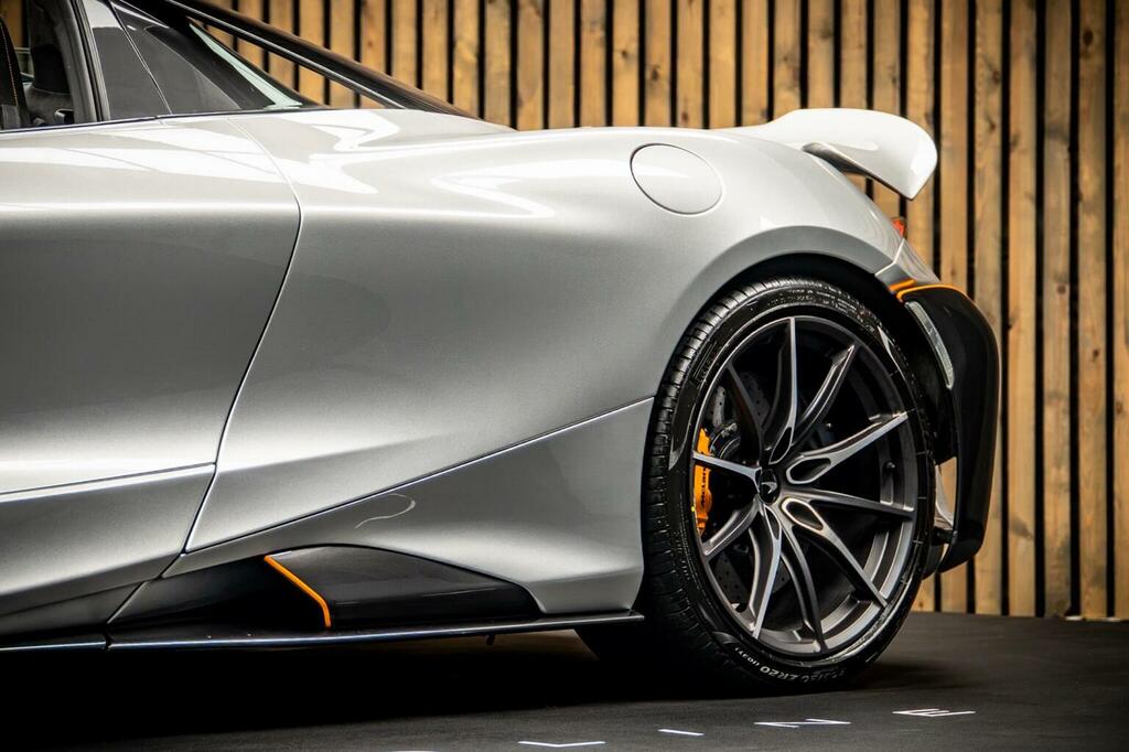 McLaren 765LT Spider Spider Silver #18