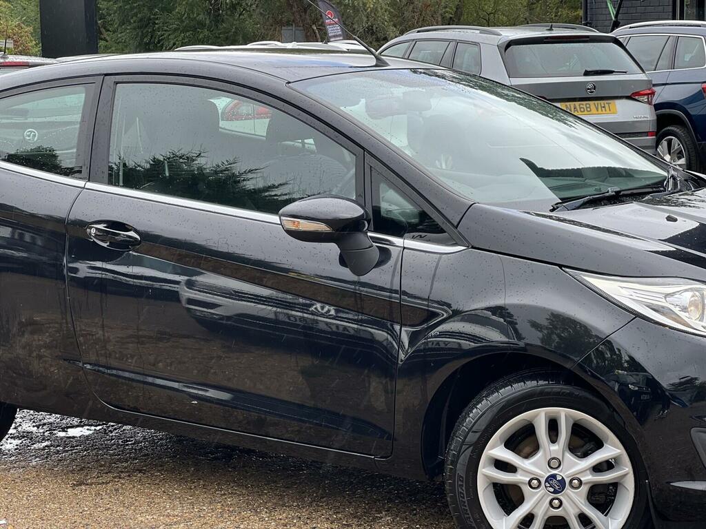 Ford Fiesta Zetec Black #5