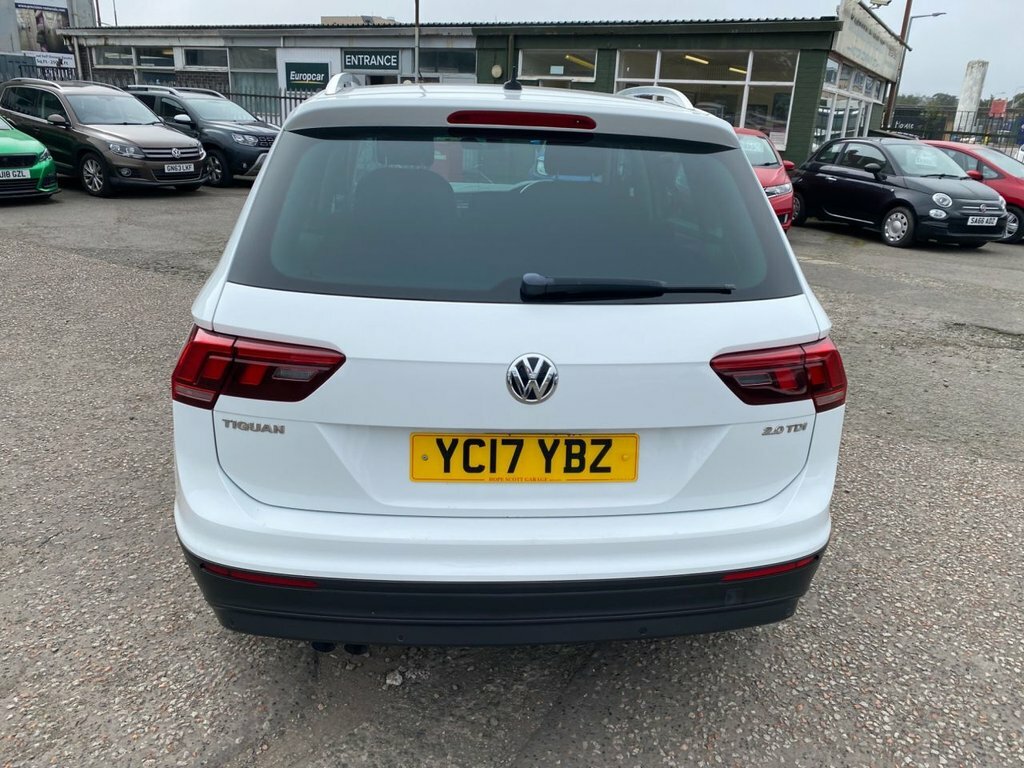 Volkswagen Tiguan 2L Se Navigation YC17YBZ White #6