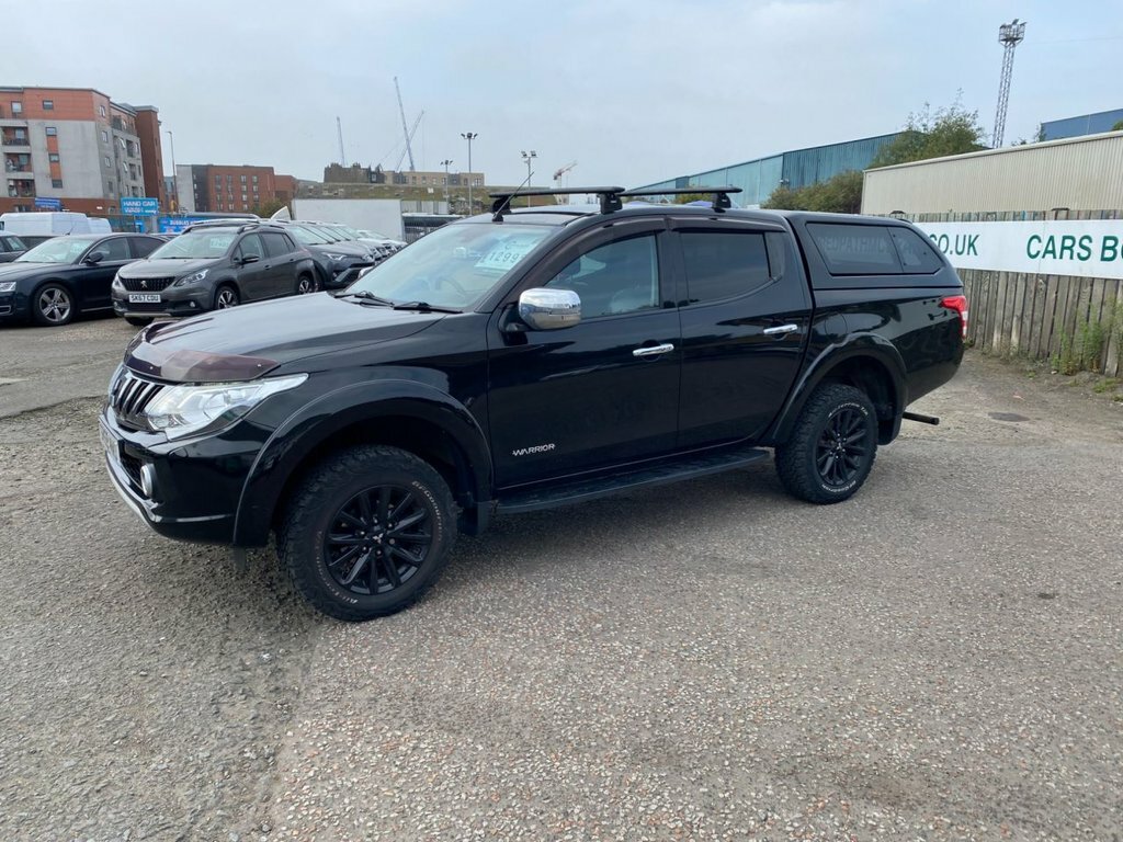 Mitsubishi L200 2.4L Dc Warrior SR68MWD Black #4