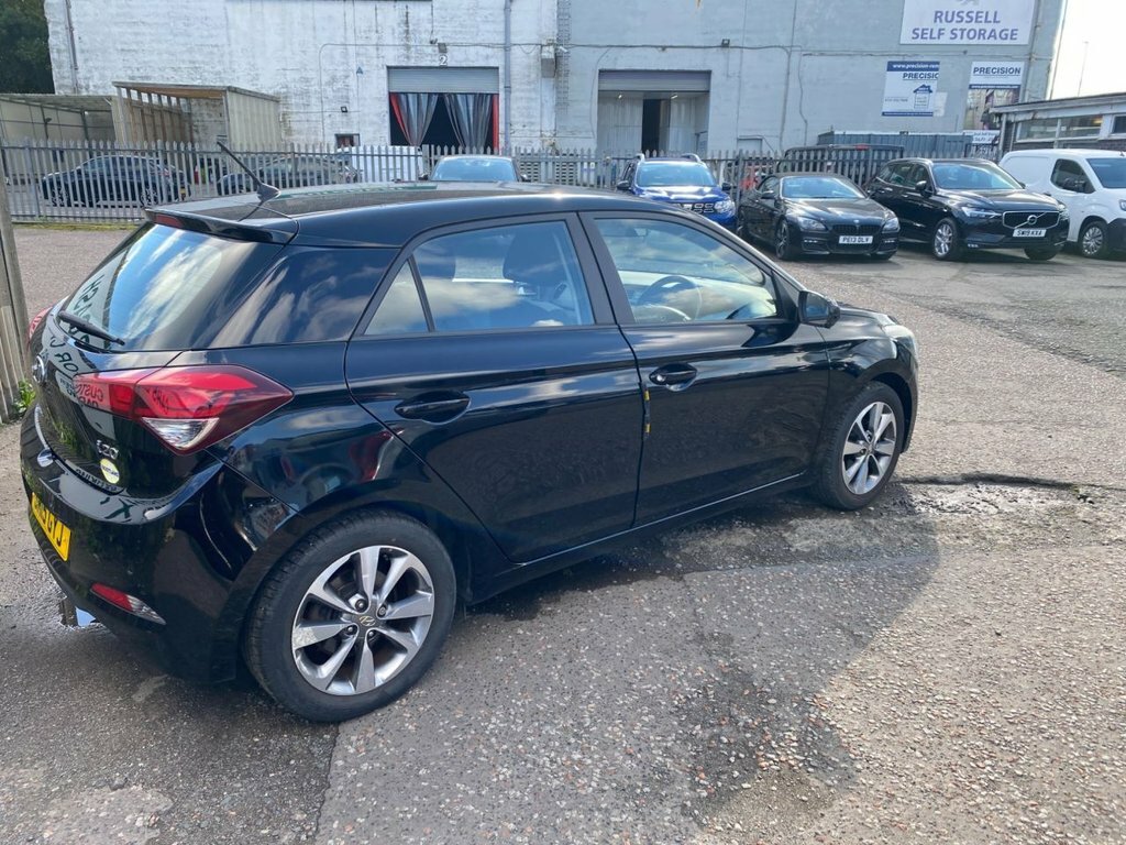 Hyundai I20 1.4L Se Black #6