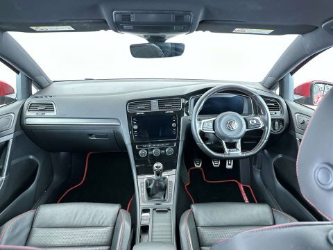 Volkswagen Golf 2017 67 2.0 PN67XHG Red #5