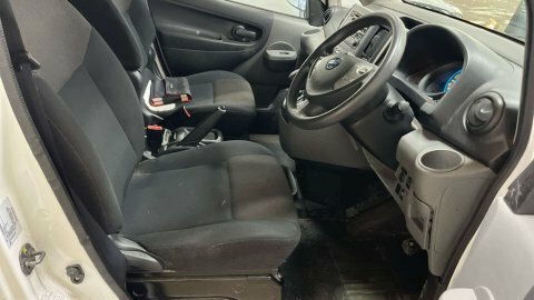 Nissan e-NV200 Acenta Panel Van Silver #11