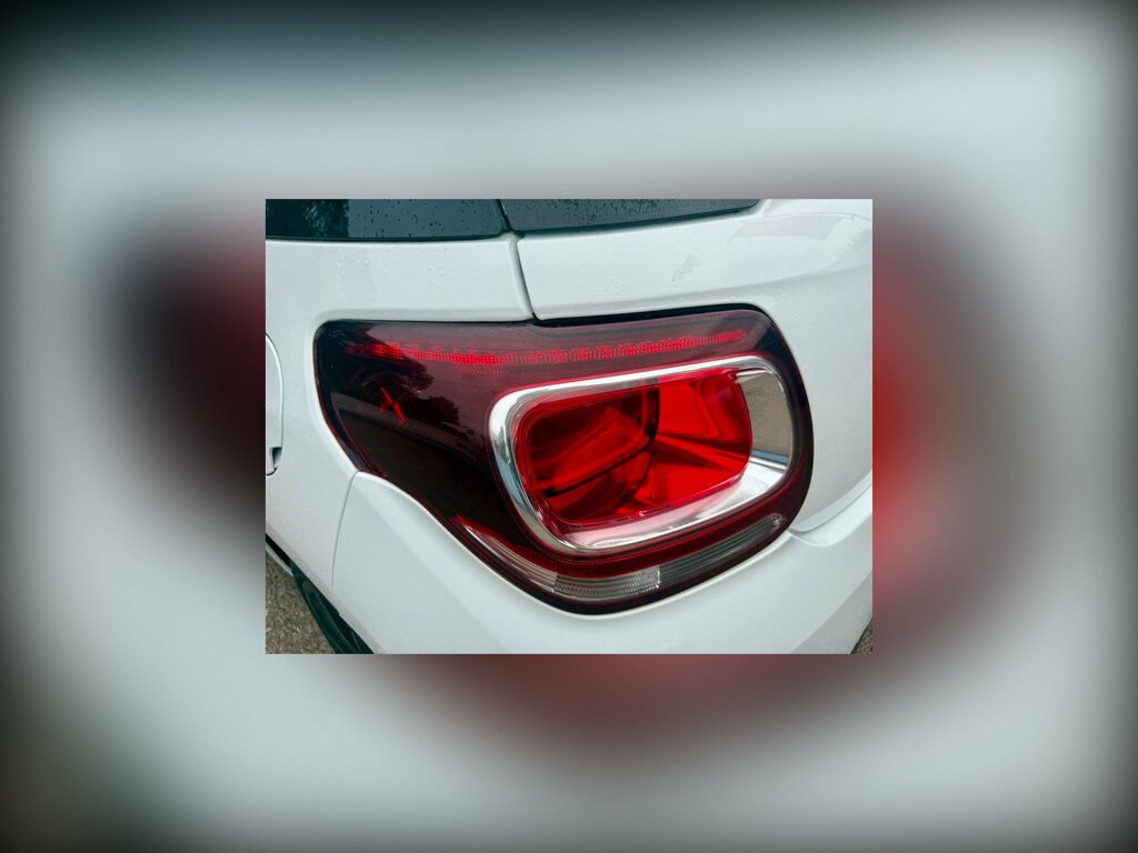 DS DS 3  White #17