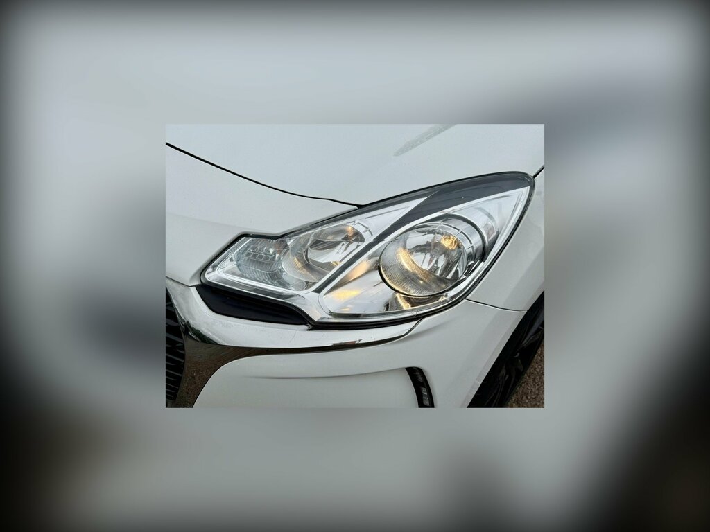 DS DS 3  White #12