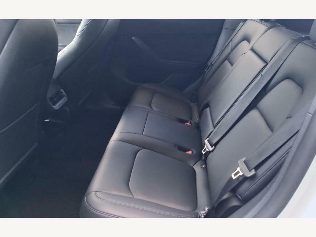 Tesla Model Y Long Range Black #18