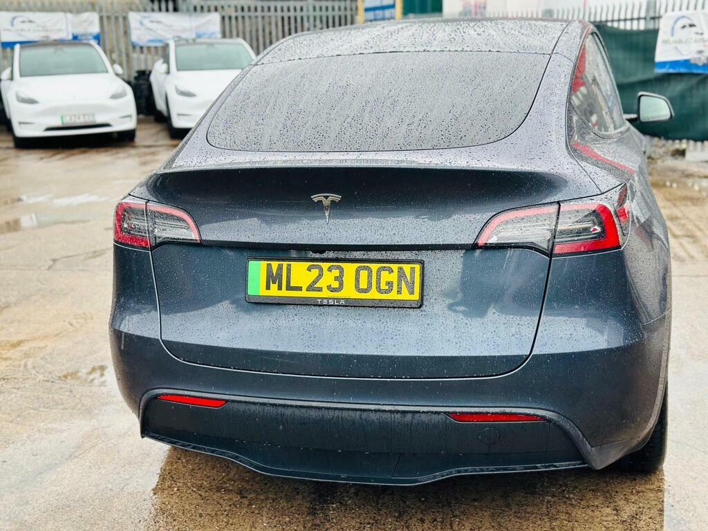 Tesla Model Y Long Range Black #11