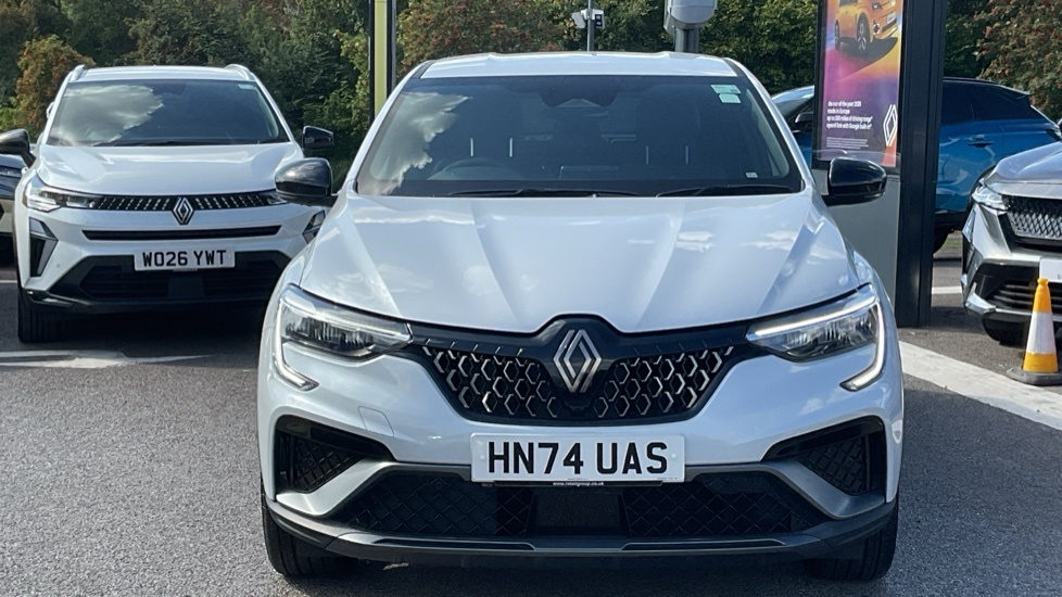 Renault Arkana Renault Arkana 1.6 E-tech Fhev 145 Techno Esprit A HN74UAS White #4