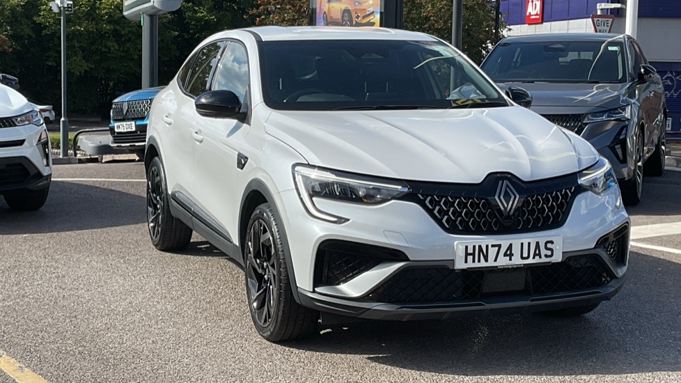 Renault Arkana Renault Arkana 1.6 E-tech Fhev 145 Techno Esprit A White