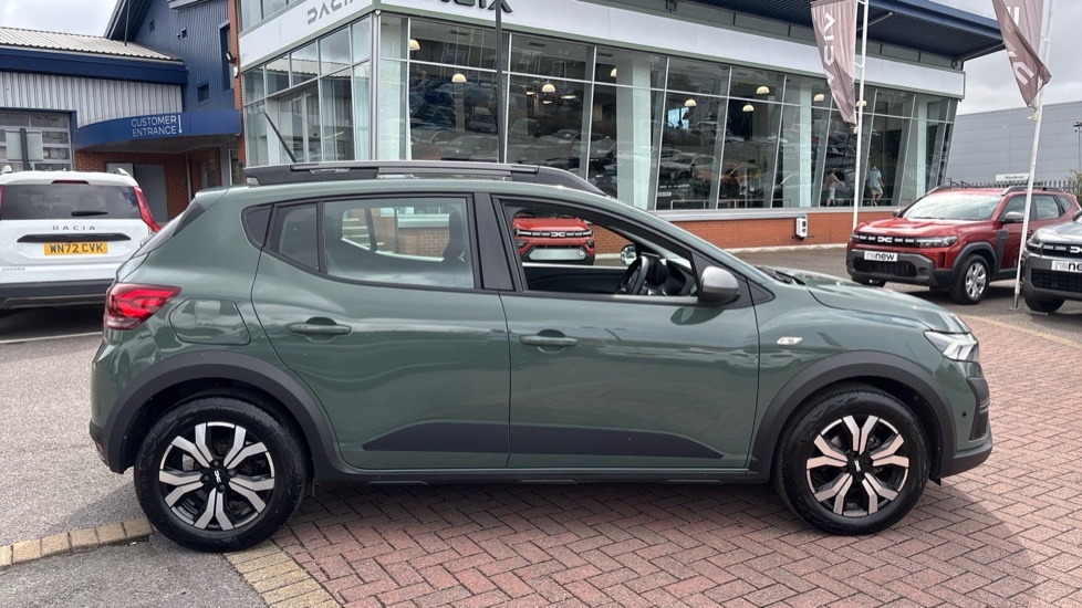 Dacia Sandero Stepway Sandero Stepway 1.0 Tce Journey Hatchback LG73YLV Green #2