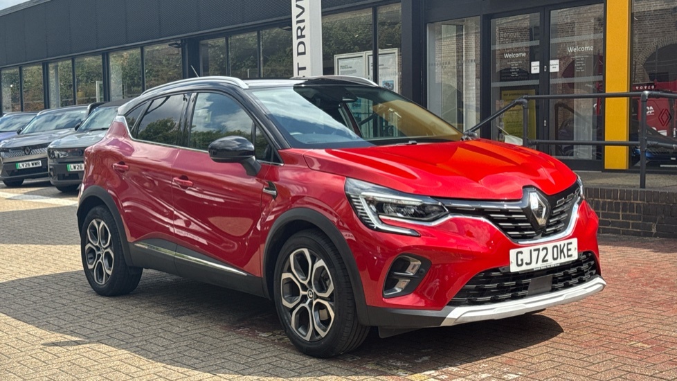 Renault Captur Renault Captur 1.6 E-tech Phev 160 Se Edition GJ72OKE Red