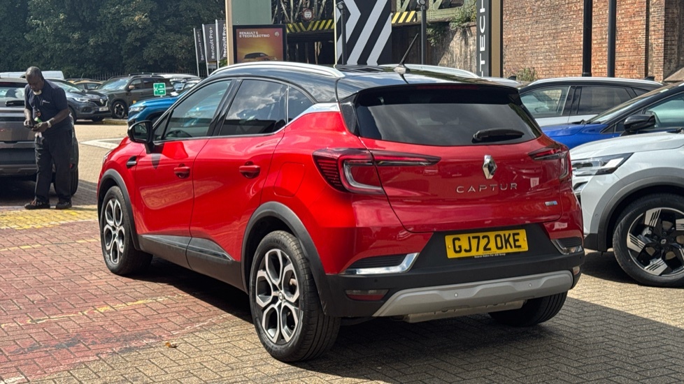 Renault Captur Renault Captur 1.6 E-tech Phev 160 Se Edition GJ72OKE Red #3