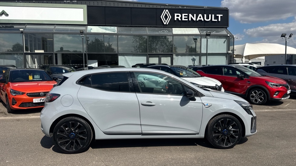 Renault Clio 1.6 E-tech Techno Esprit Alpine Euro 6 Ss EK26JZP Grey #2