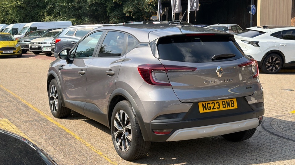 Renault Captur Renault Captur 1.6 E-tech Hybrid 145 Evolution NG23BWB Grey #3