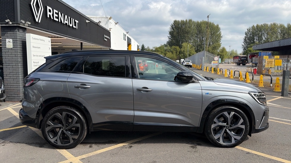 Renault Austral Renault Austral 1.2 E-tech Fhev Iconic Esprit Alpi Black #2